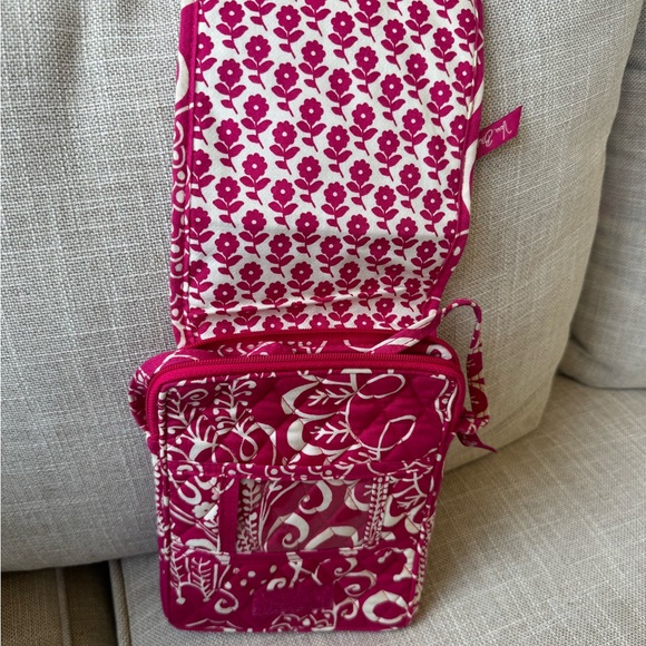Vera Bradley crossbody - Picture 9 of 14